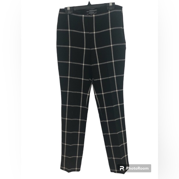 Le Chateau Check Black and White tapered ankle Trousers 26” waist - Picture 4 of 11